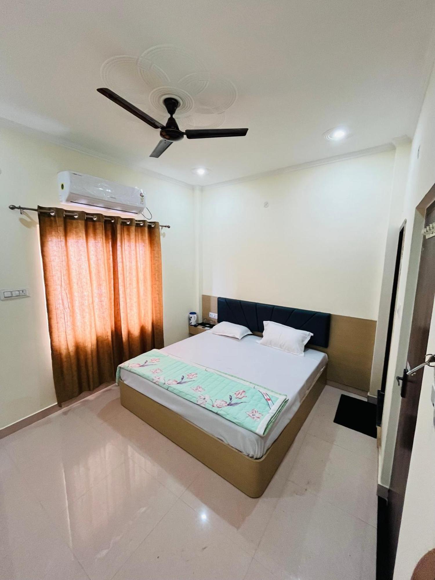 ורנאסי River View Paying Guest House מראה חיצוני תמונה