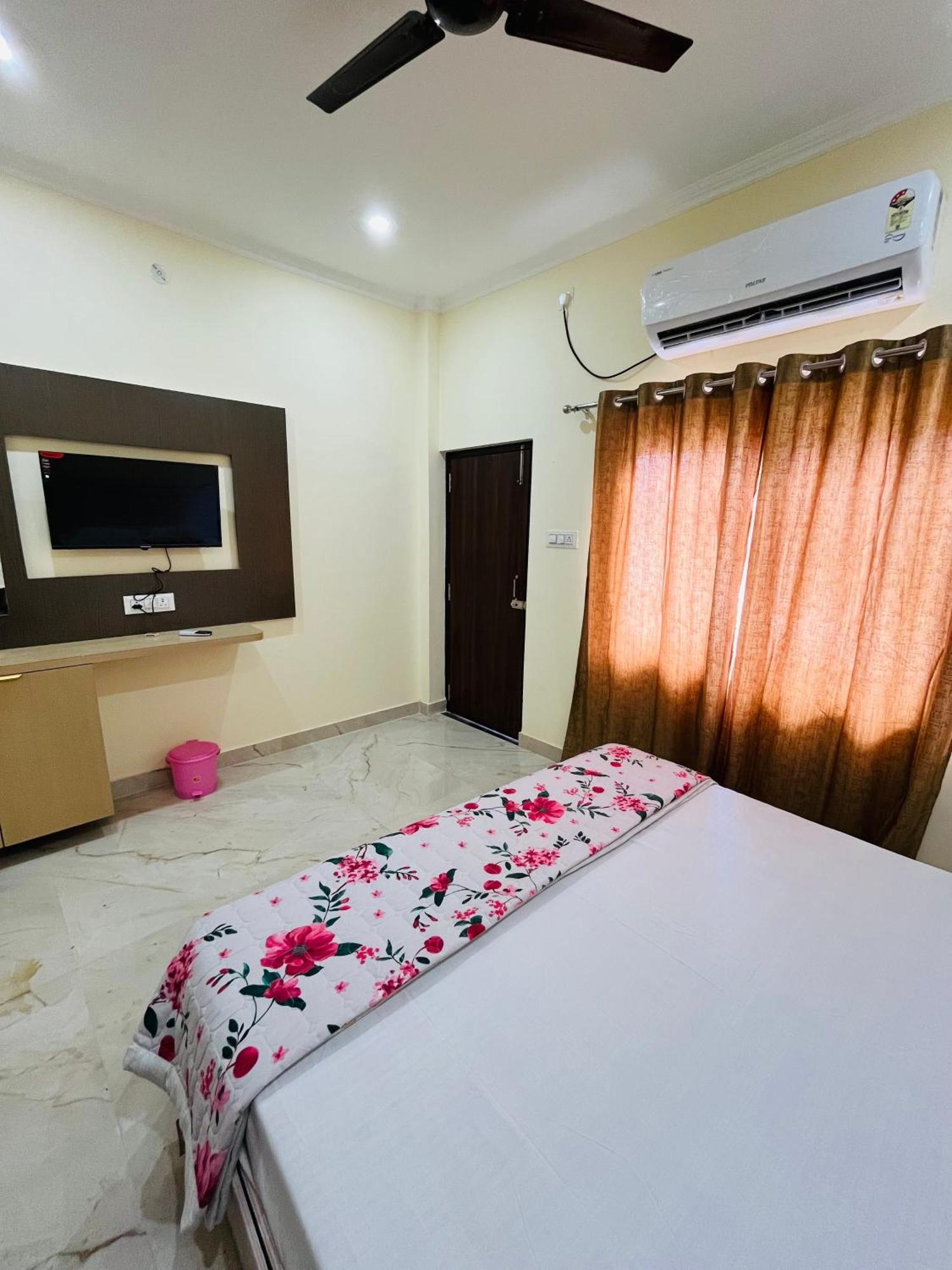 ורנאסי River View Paying Guest House מראה חיצוני תמונה