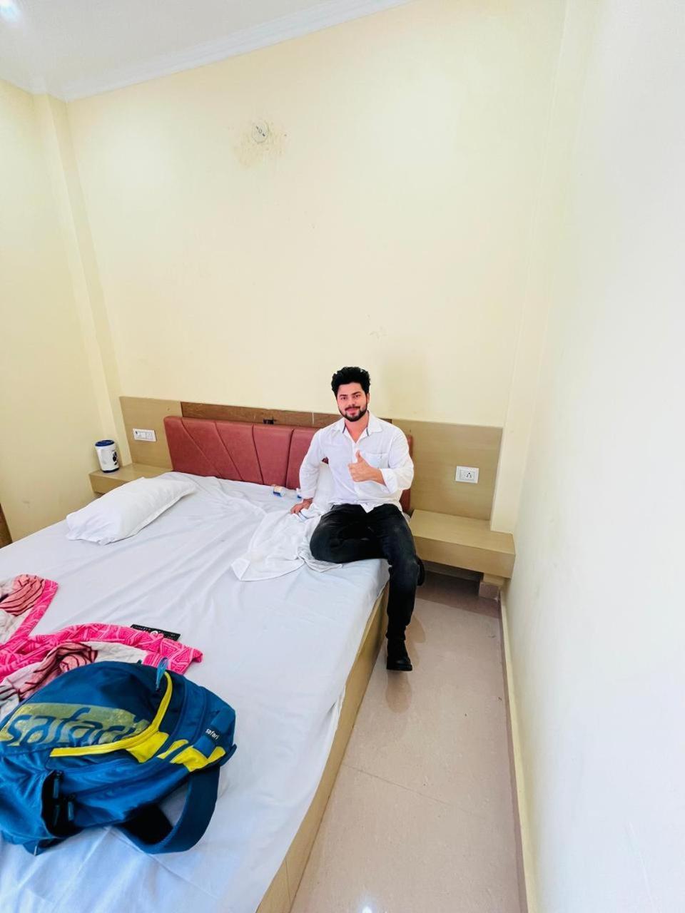 ורנאסי River View Paying Guest House מראה חיצוני תמונה