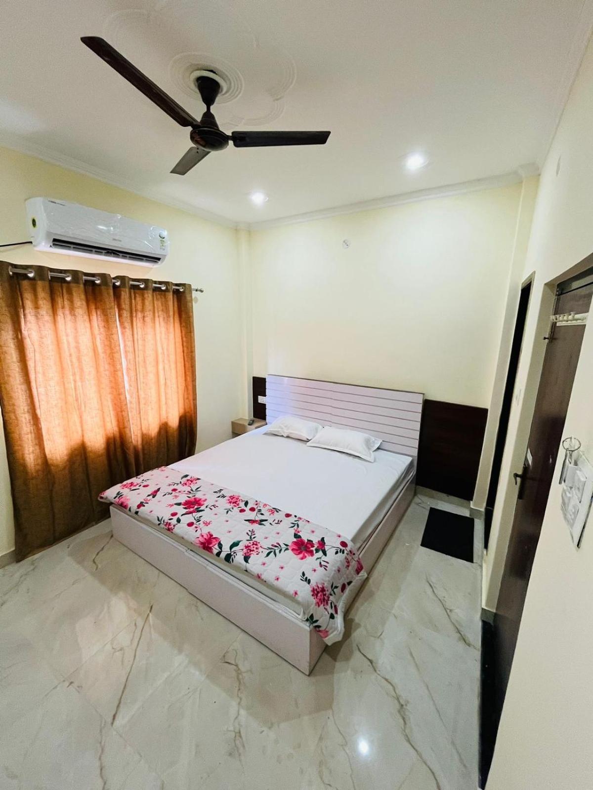 ורנאסי River View Paying Guest House חדר תמונה