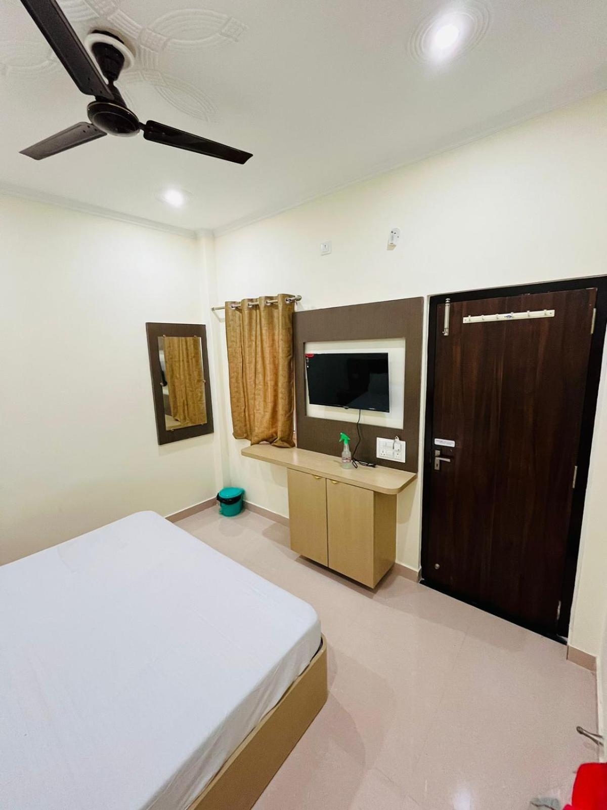 ורנאסי River View Paying Guest House חדר תמונה